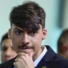 Jair Renan Bolsonaro se torna réu por lavagem de dinheiro e falsidade ideológica