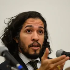 Limite à liberdade de expressão: TJSP mantém condenação de Jean Wyllys a indenizar o MBL