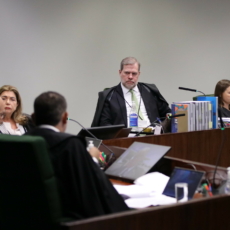 STF marca julgamento de recurso contra benefício para juízes federais
