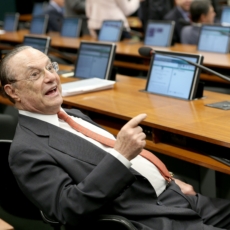 Tribunal suíço determina a repatriação de US$ 16,3 milhões de Paulo Maluf