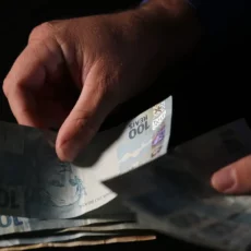 Consumidor poderá ser informado de negativação por e-mail, decide 4ª Turma do STJ