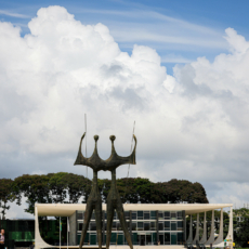 Breves considerações sobre a litigiosidade trabalhista no Brasil