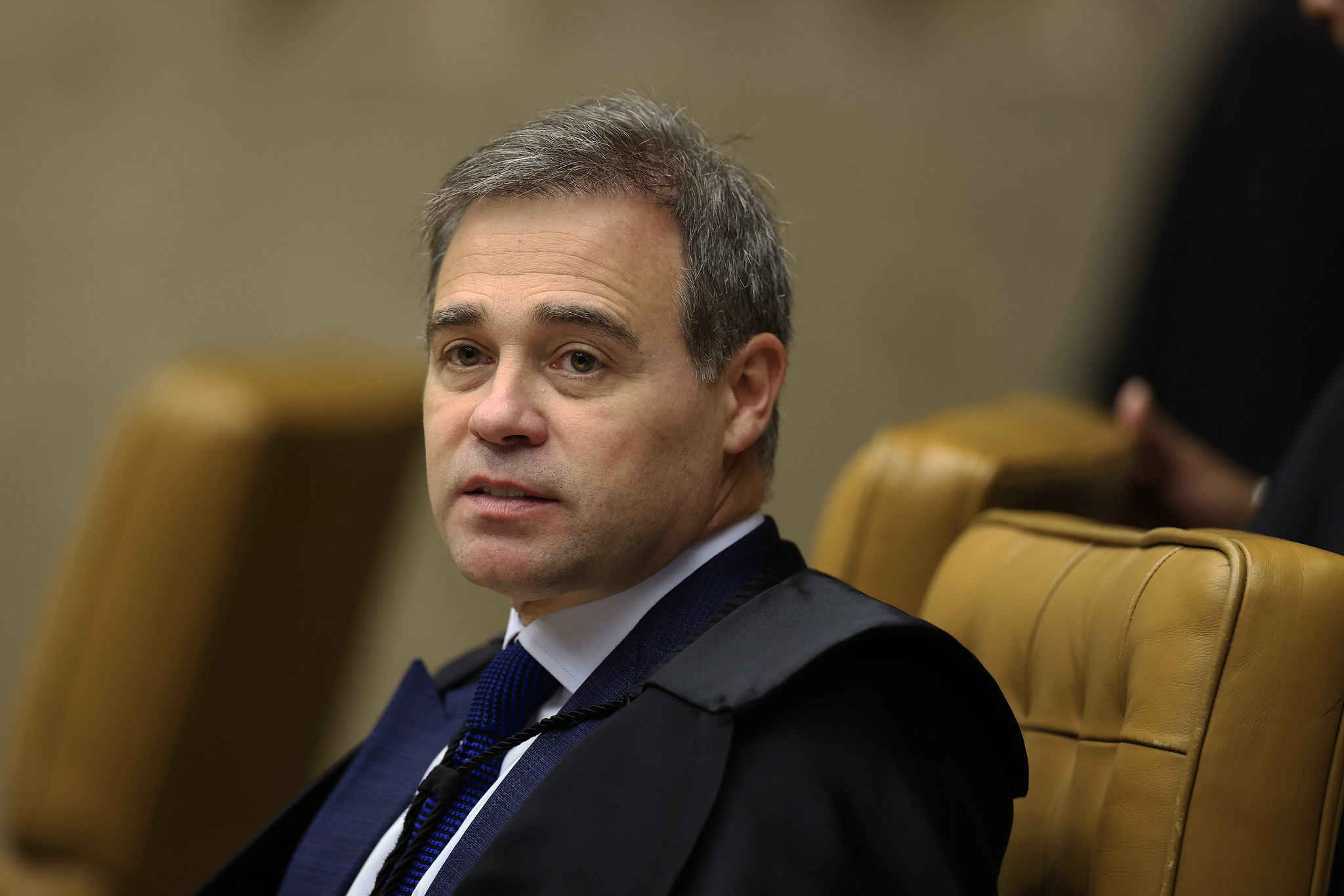 Mendonça determina investigação contra vazamentos no caso Lulinha