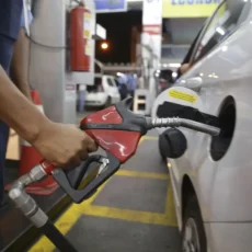 Carf permite crédito de PIS/Cofins no armazenamento e distribuição de combustíveis