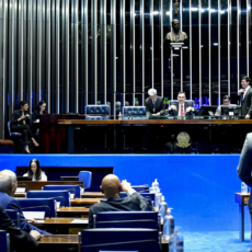 Senado aprova MP que limita compensações tributárias