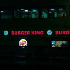 Juiz interdita lojas do Burger King na Bahia por não pagamento de dívidas trabalhistas