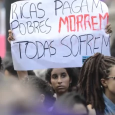 CFM recorre ao STF para derrubar liminar que suspende restrição ao aborto legal