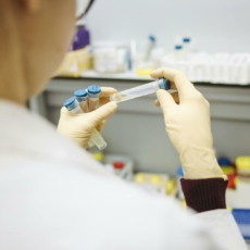 CFBM aciona STF contra lei que exclui biomédicos dos serviços de vacinação humana