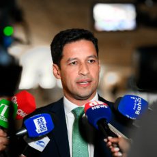 Texto final do Mover prevê redução de imposto para compras de US$ 50 a US$ 3 mil