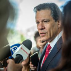 Após derrota no Senado, governo deve insistir em alterações no JCP