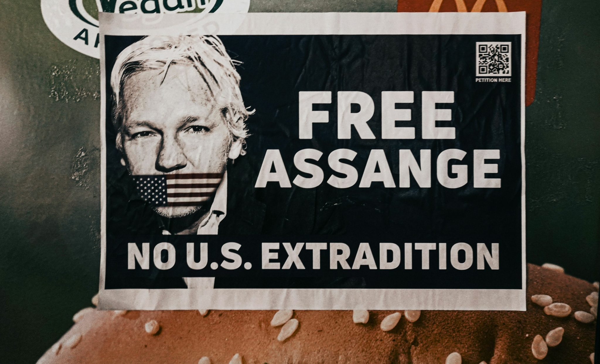 Como Assange conseguiu sua liberdade?
