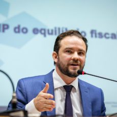 Fazenda quer jogar com apoio dos estados para avançar com MP das compensações