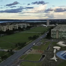 Controladores, gestores públicos e ‘apagão das canetas’