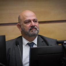 Importador por conta e ordem não pode pedir restituição de tributo, decide STJ