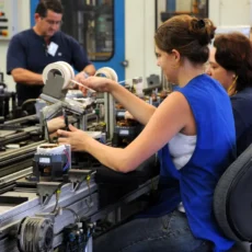 A falta de políticas trabalhistas de Estado para enfrentar calamidades públicas