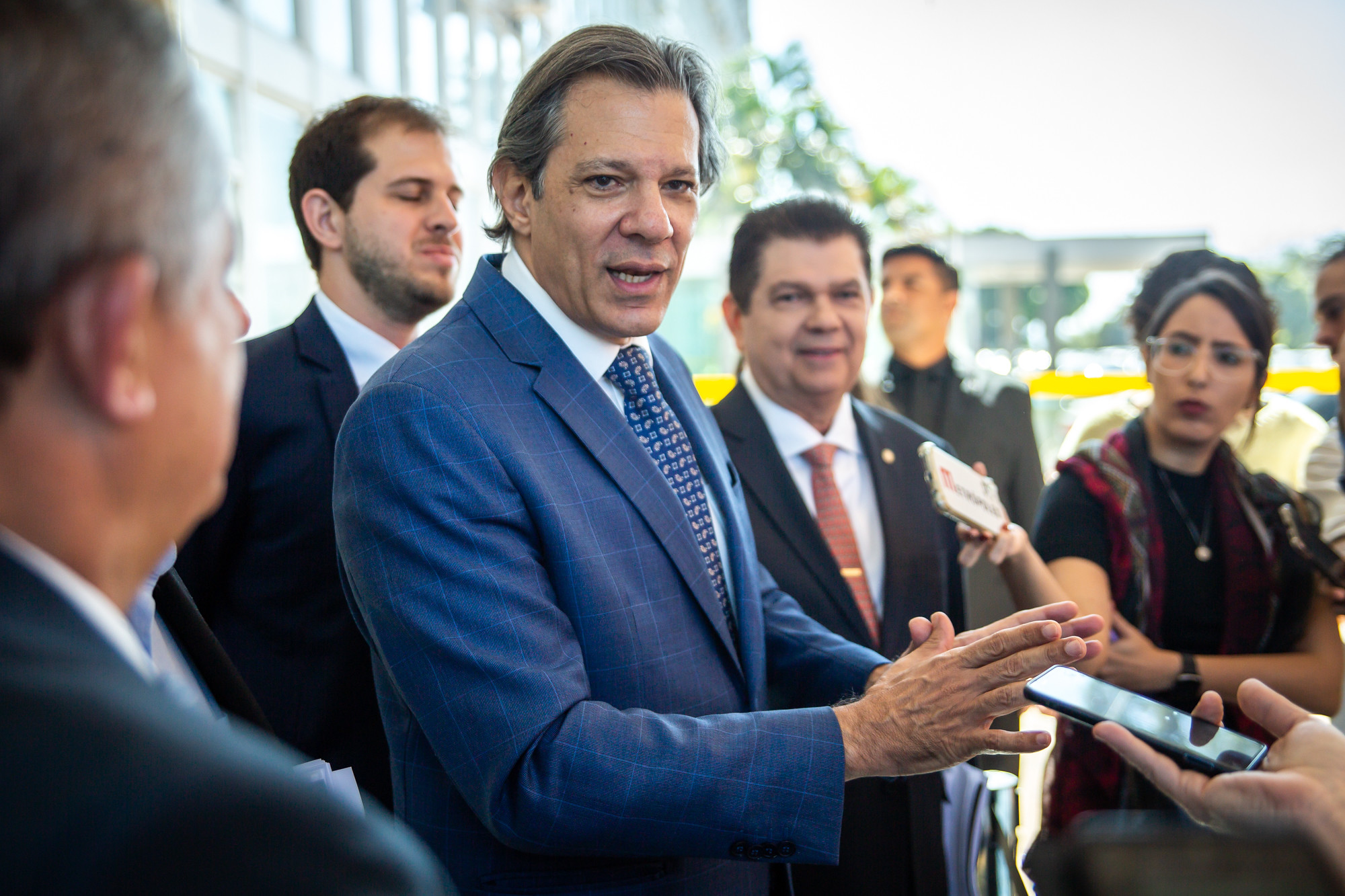 Governo tenta reduzir ruídos e mostra confiança no alcance da meta
