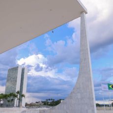 Desoneração da folha, controle de renúncias fiscais e disputa entre Poderes