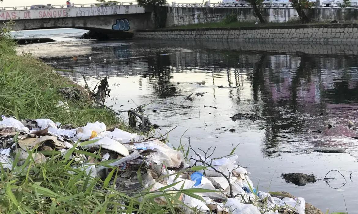 Eleições municipais e as metas de universalização do saneamento básico