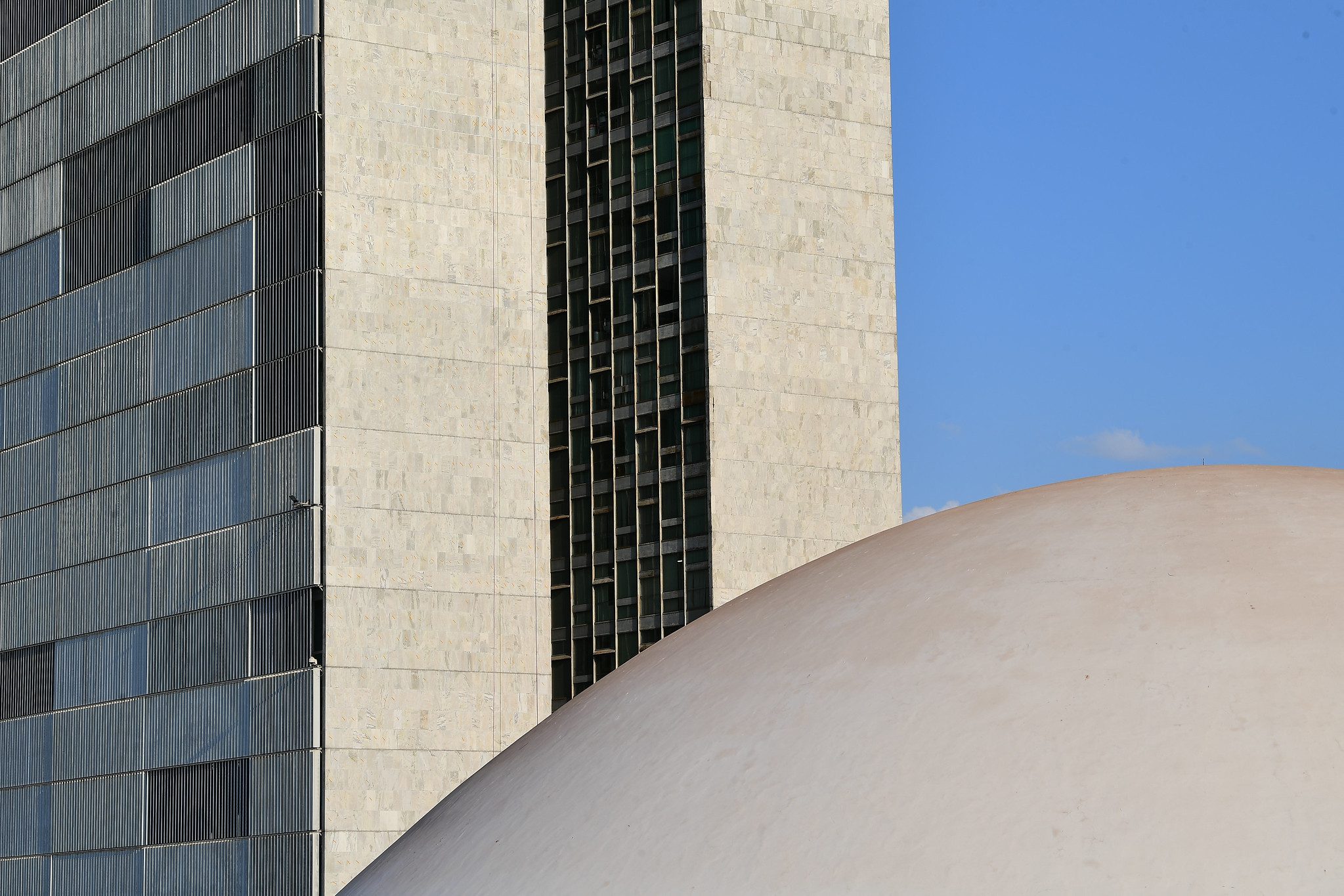 Existe um direito administrativo parlamentar?