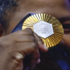 Governo isenta medalhistas nas Olímpiadas de Paris de pagar Imposto de Renda sobre prêmio em dinheiro