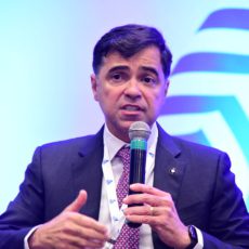 Tendência é de bandeira amarela e vermelha até o final do ano, diz diretor-geral da Aneel