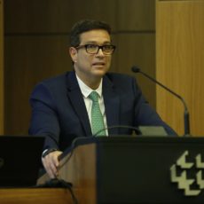 BC reforça mensagem ao governo, mas também manda recado contra ‘exagero’ do mercado