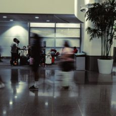 A crise humanitária na zona de trânsito do Aeroporto de Guarulhos