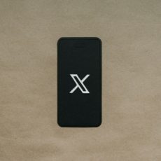 Alexandre de Moraes libera volta do X (antigo Twitter) no Brasil