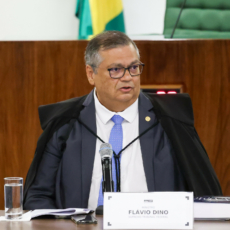 Dino diz que vai propor que STF discuta volume de recursos de emendas parlamentares