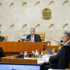 Um dia após avanço de pautas anti-STF, Barroso diz que não se mexe em instituições que estão funcionando
