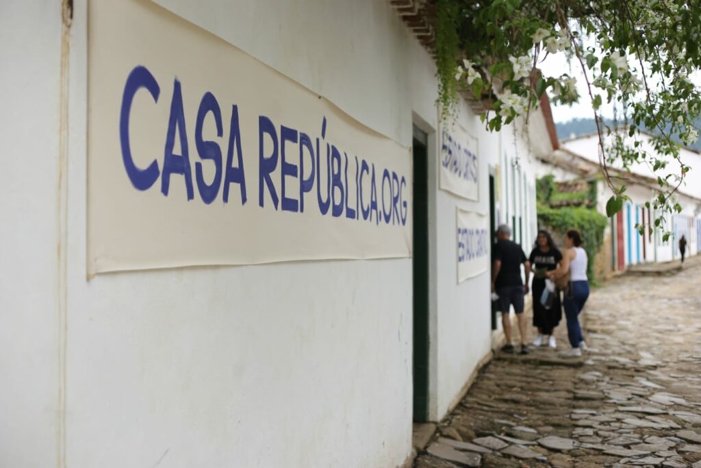 Casa República discutirá rumos do serviço público na Flip 2024