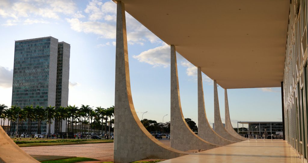 O pacote anti-STF e a importância da autodefesa judicial diante da erosão democrática