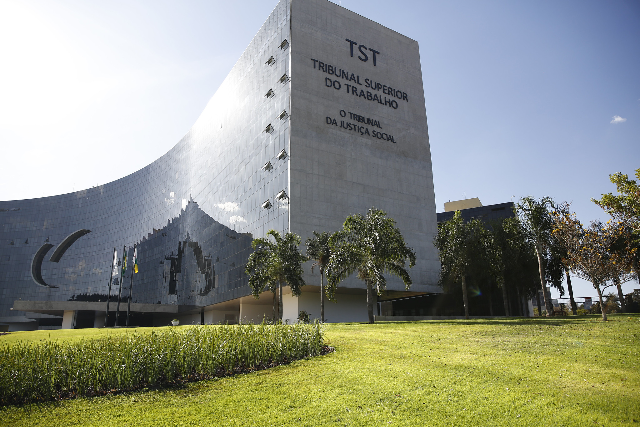 tst acoes trabalhista