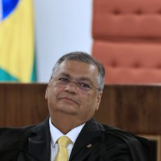 Flávio Dino, do STF, diz que Jair Bolsonaro não pode escolher quem deve julgá-lo