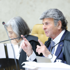 Fux acompanha Toffoli na inconstitucionalidade do artigo 19; e Barroso pede vista