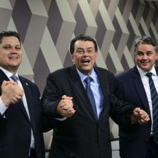 Regulamentação da reforma tributária é aprovada na CCJ com risco de alta na alíquota geral