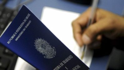 Conversão da dispensa imotivada em motivada: violação da confidencialidade