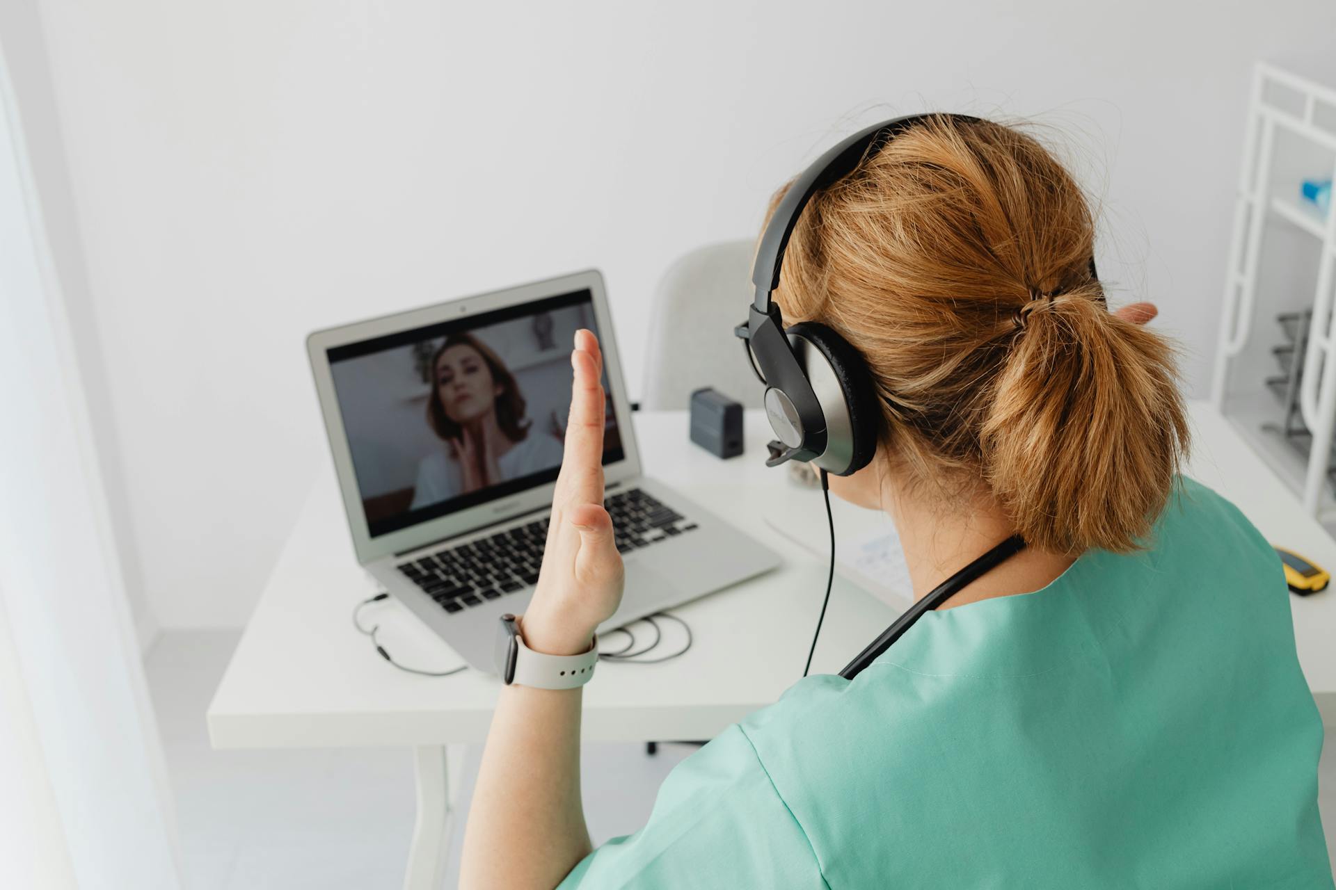 Quando plataformas virtuais se tornam um problema de saúde pública?