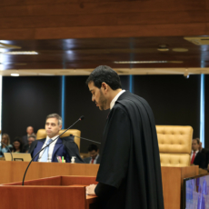 Apesar de pressão política, rejeição por Dino de recurso da AGU era previsível