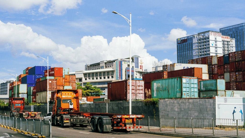 Carf decide manter créditos de PIS/Cofins por transporte com trecho internacional