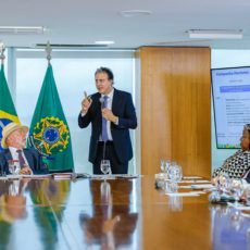 Ministro da Educação diz que é preciso fiscalizar melhor uso de redes sociais por crianças