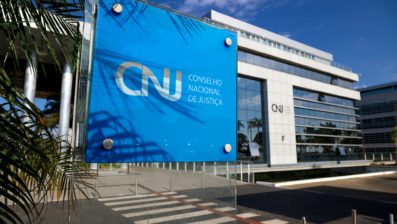 CNJ suspende promoção de juiz do TJDFT por descumprimento de paridade de gênero