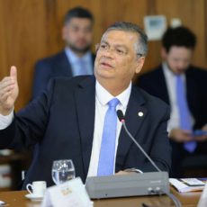 STF analisa novo pedido da PF para que Dino seja relator da Operação Overclean