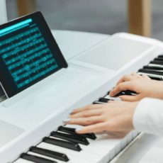 IA na música: nova partitura ou notas antigas em um arranjo moderno?