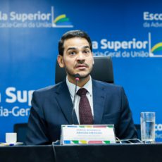 Sem a presença das plataformas, audiência da AGU tem apelo de especialistas à regulação das redes