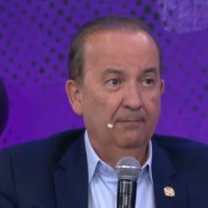 Moraes manda governador de SC depor à PF após fala sobre Bolsonaro e Valdemar