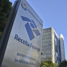 Unafisco vai ao STF contra limite para bônus de eficiência