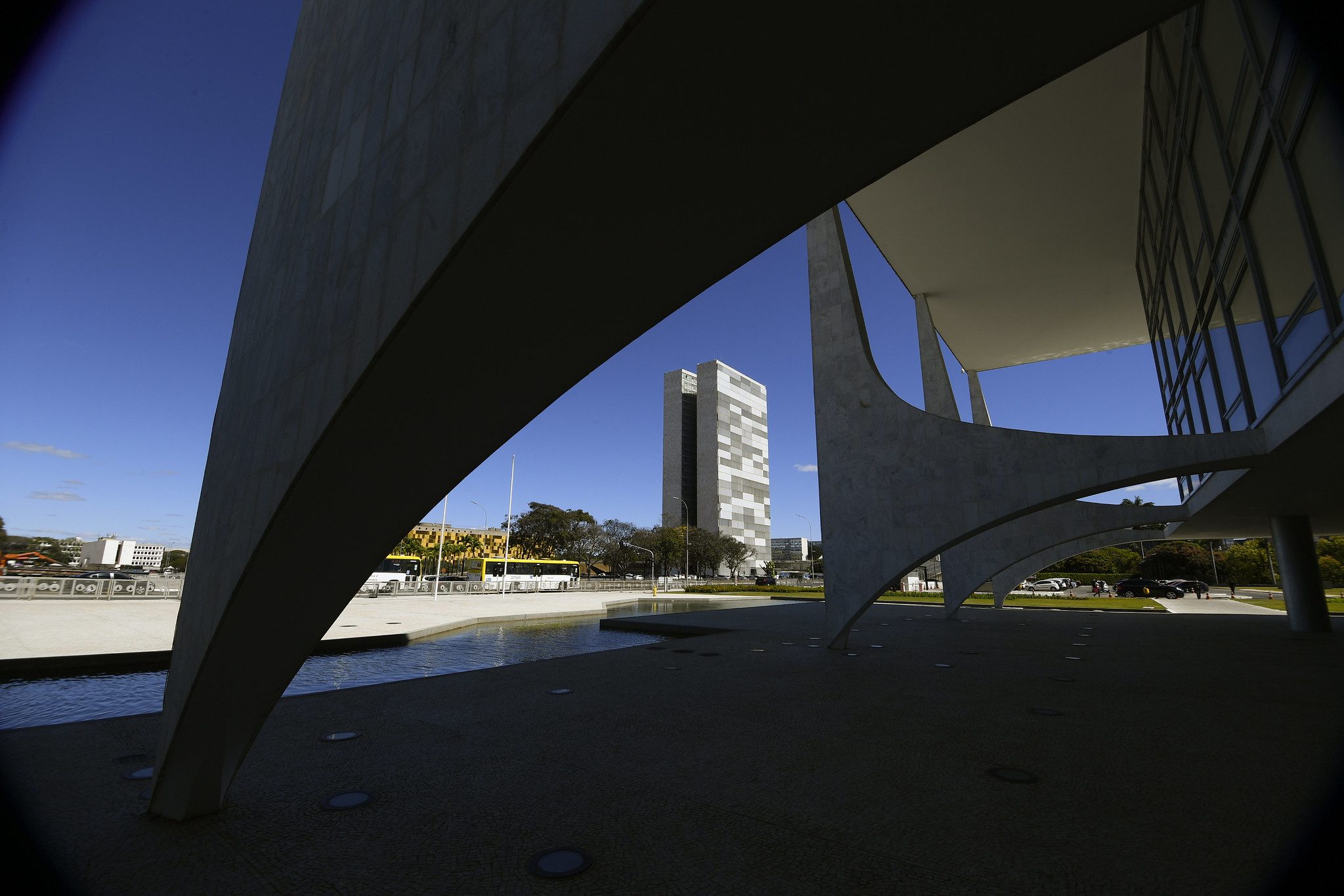 Poder Legislativo, emendas parlamentares e protagonismo hegemônico