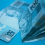 Carf mantém contribuições previdenciárias sobre ‘hiring bonus’ pago após 90 dias
