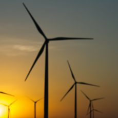 Os entraves tributários ao armazenamento de energia renovável em baterias